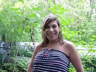 GERMAN SCOUT - Reife Türkin Farah in Berlin an Lost Place extrem versaut gefickt